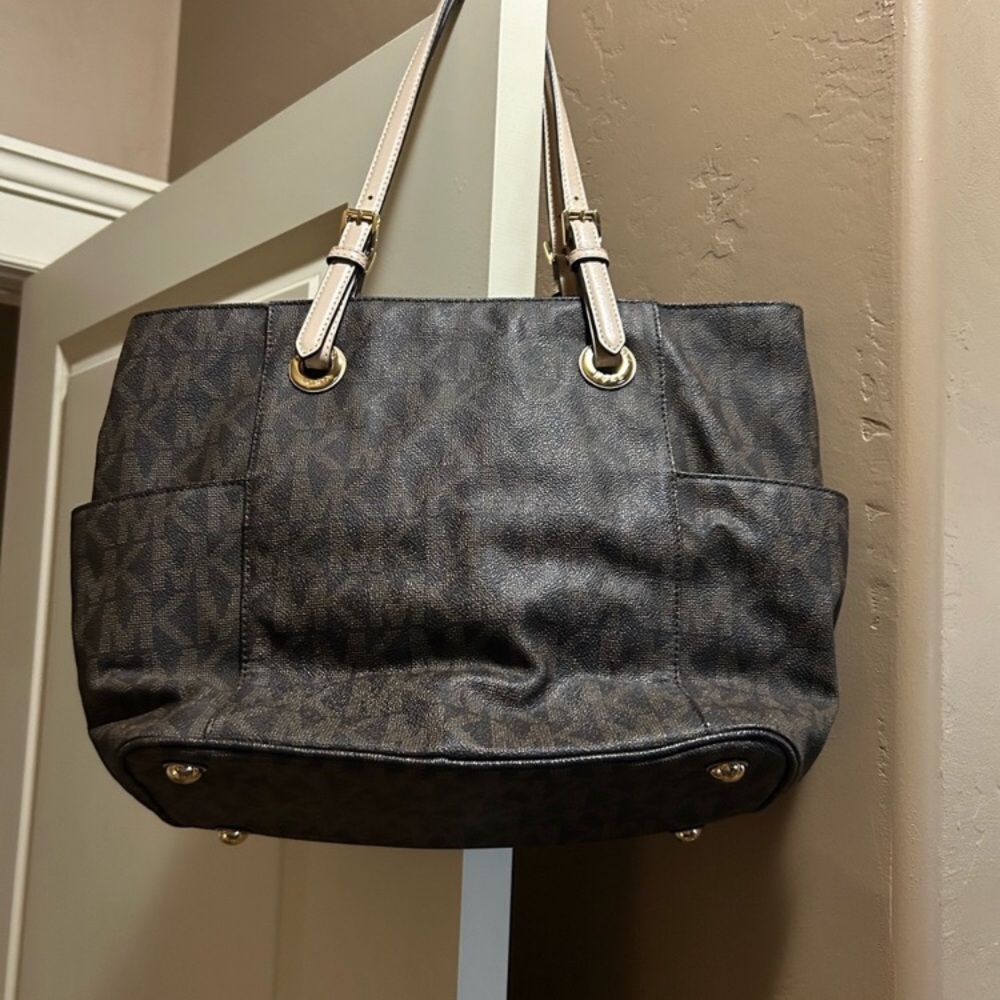 Elegant Brown Tote Bag